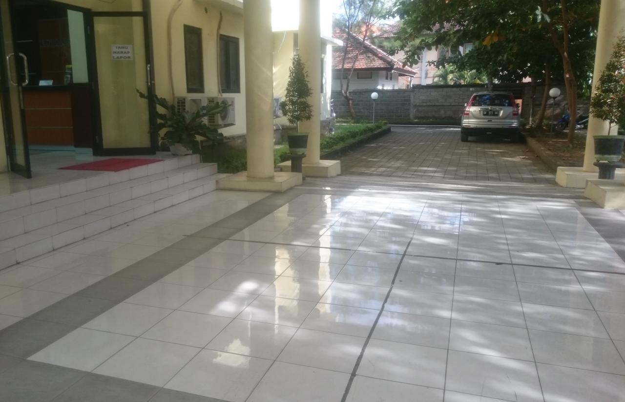 Edutel Undiksha Singaraja Exterior foto